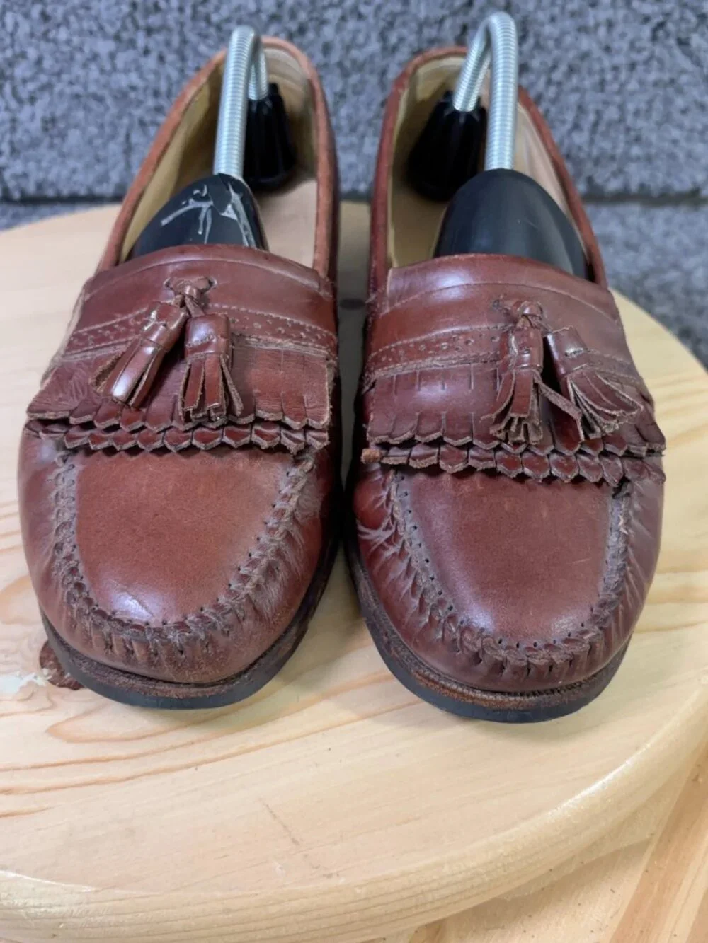 GH Bass Weejuns Loafers Frazier Men Size 9.5 Brown Leather Slip On Kiltie Tassle